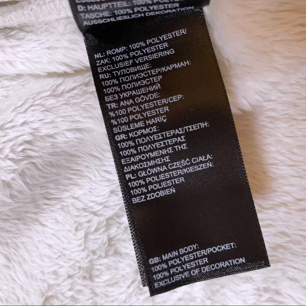 The North Face Women’s Osito Flow Jacket In Vintage White - Picture 6 of 9